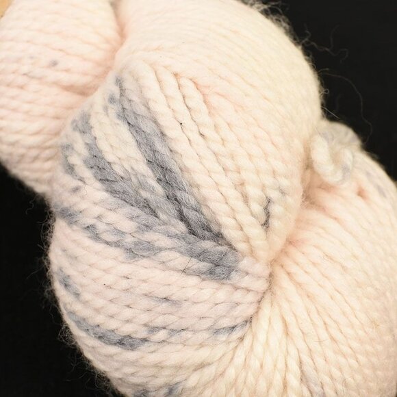 KRAEO Uncle Mulberry Worsted Yarn SW Merino Mulberry Silk Pink Dalmatian - Picture 2 of 3